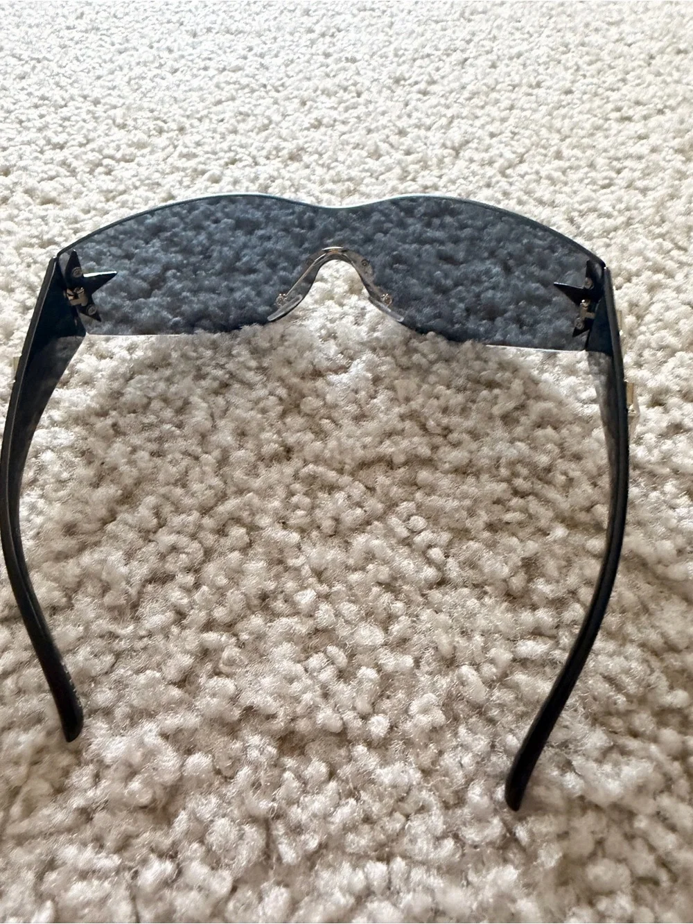 Star-Accent Black Shield Sunglasses - Designer Style